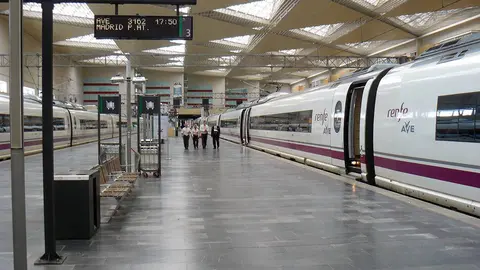 Renfe comenzar&aacute; a operar desde octubre sus trenes AVE de lunes a domingo y ofrecer&aacute; 28 circulaciones semanales