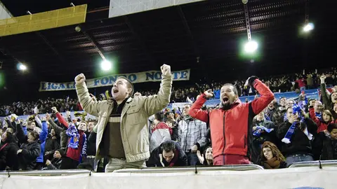 Una media de 6,8 puntos tiene el Real Zaragoza en sus primeros cinco choques desde que est&aacute; en Segunda Divisi&oacute;n. Fotograf&iacute;a: Fran Castarlenas. 