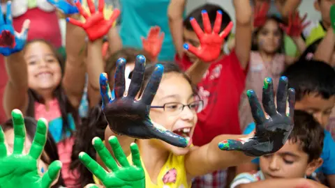 Ni&ntilde;os en actividades de verano de la Fundaci&oacute;n "La Caixa"