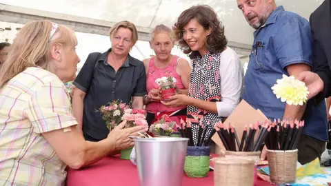 La consejera de Pol&iacute;ticas Sociales, Mari&aacute;n Oros, durante una visita al Albergue Municipal