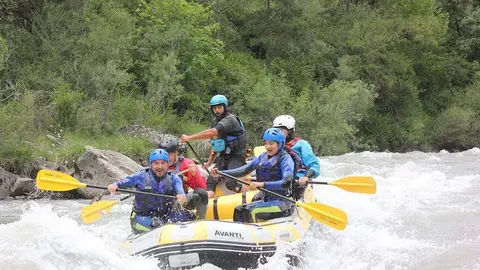 Rafting en el r&iacute;o &Eacute;sera