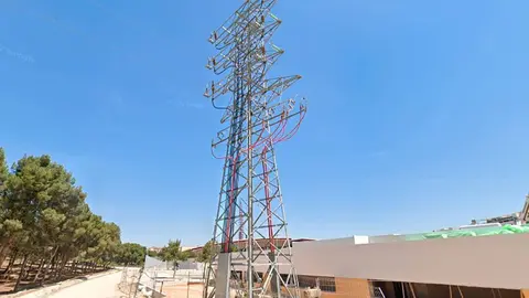 L&iacute;neas el&eacute;ctricas Parque Venecia
