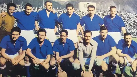 Junto a Di St&eacute;fano, el Millonarios ten&iacute;a jugadores de la talla de Adolfo Pedernera, N&eacute;stor Rossi, Antonio B&aacute;ez o Julio Cozzi. Fotograf&iacute;a: Conmebol.