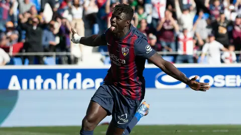 El delantero ghan&eacute;s marc&oacute; cinco goles en las 17 jornadas que disput&oacute; con la S.D. Huesca. Fotograf&iacute;a: S.D. Huesca.