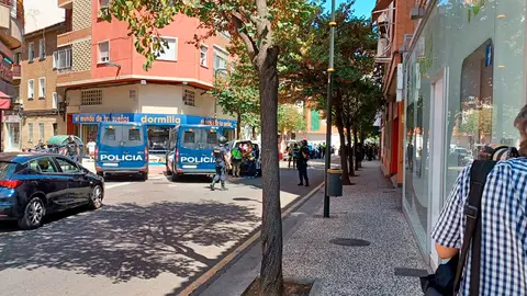 El autor de los hechos se ha dado a la fuga y la Polic&iacute;a Nacional lo est&aacute; buscando 