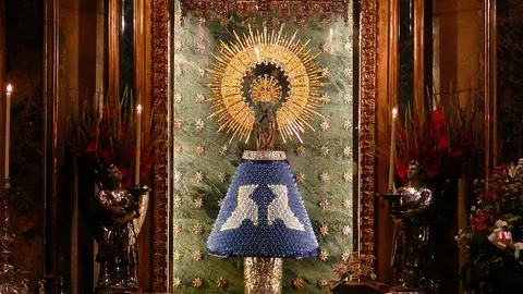 Manto de la Virgen del Pilar