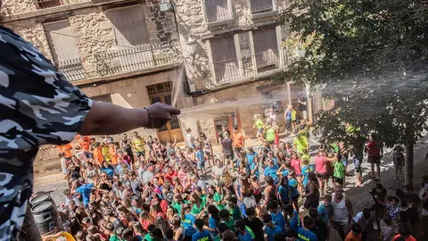 Chupinazo fiestas de Maella (Zaragoza)