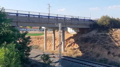 L&iacute;nea de ferrocarril entre Teruel y Zaragoza 