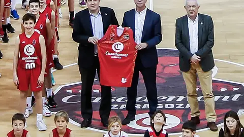 El Grupo Costa y Basket Zaragoza han renovado por cuatro temporadas. Fotograf&iacute;a: Casademont Zaragoza.