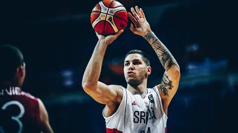 Serbia est&aacute; en la final y con ella, Stefan Jovic, jugador del Casademont Zaragoza. Fotograf&iacute;a: FIBA