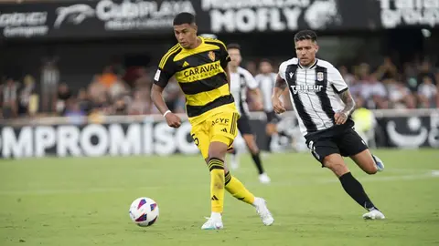 El jugador disput&oacute;, ante el Cartagena, su primer partido oficial en Liga con el Real Zaragoza. Fotograf&iacute;a: LaLiga.