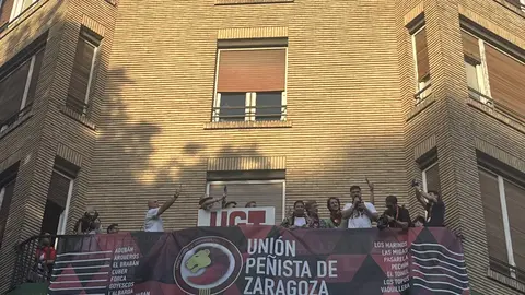 Las pe&ntilde;as han disfrutado de su preg&oacute;n en la Plaza de Santa Engracia