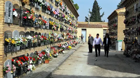 Desde el jueves 26 de octubre al mi&eacute;rcoles 1 de noviembre, ambos incluidos, el Cementerio de Torrero abrir&aacute; todas sus puertas peatonales y de veh&iacute;culos.