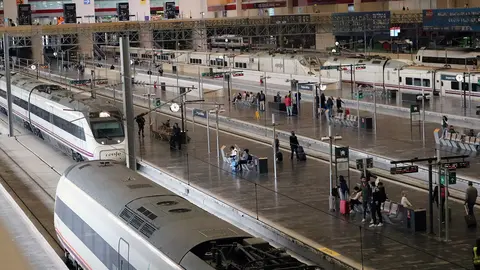 Desde este jueves, Renfe abre las ventas de billetes para una de las &eacute;pocas de mayor movilidad entre ambos pa&iacute;ses