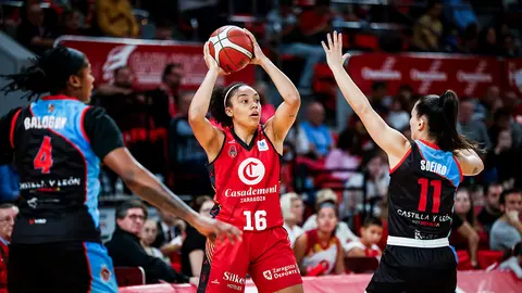 Este ser&aacute; el debut de Helena Oma con la Selecci&oacute;n espa&ntilde;ola. Fotograf&iacute;a: Casademont Zaragoza.
