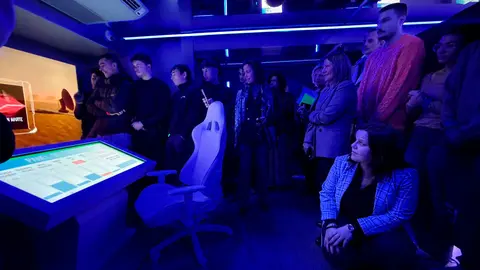 La unidad m&oacute;vil, especialmente dise&ntilde;ada para esta acci&oacute;n, lleva una experiencia &uacute;nica a las instalaciones de cada centro.