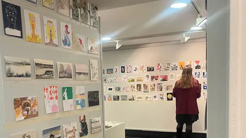 'Postales desde el Limbo' pone a la venta m&aacute;s de 1.900 obras a beneficio de Proyecto Hombre