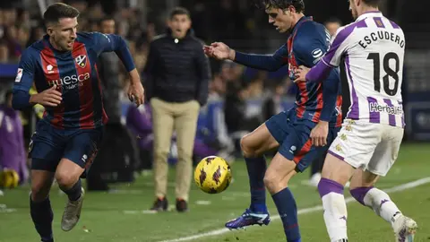 Este fin de semana, el Huesca se mide al Andorra, rival directo y que adem&aacute;s marca la zona de salvaci&oacute;n a apenas tres puntos. Fotograf&iacute;a: LaLiga
