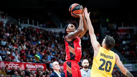 Trae Bell-Haynes anot&oacute; la canasta ganadora. Fotograf&iacute;a: Casademont Zaragoza.