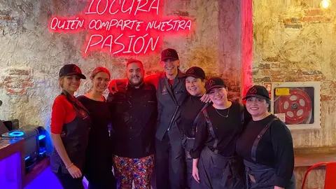 Bajo el lema &ldquo;La brasa es nuestra raz&oacute;n de ser&rdquo; recibe a sus clientes Burger Fire.