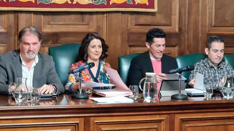 PSOE y VOX han votado en contra del presupuesto