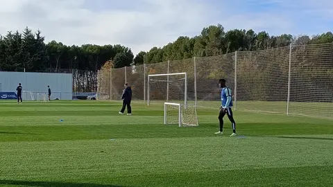 Samuel Obeng ha comparecido en rueda de prensa y ha hecho un balance del primer tramo de la temporada
