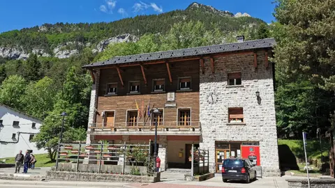 Exterior del Ayuntamiento de Canfranc. Foto: Gobierno de Arag&oacute;n