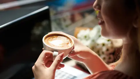 cafe&iacute;na