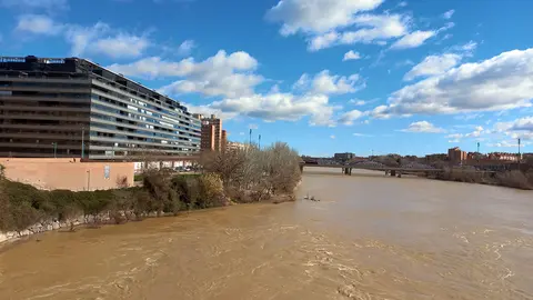 Crecida-Ebro-avenida-ordinaria-Zaragoza