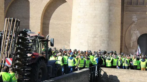 Protestas-Aljaferia-5