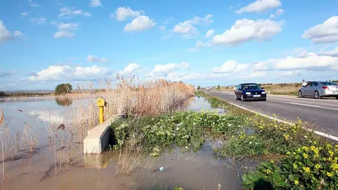 La crecida provoc&oacute; inundaciones en los campos de cultivo de Pina, Fuentes y Quinto.