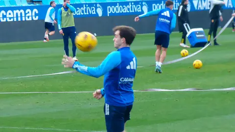 Francho vuelve a entrenar con el grupo. Foto de archivo.