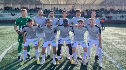 Resultados diversos en la jornada 28 de Segunda RFEF. Foto: UD Barbastro.