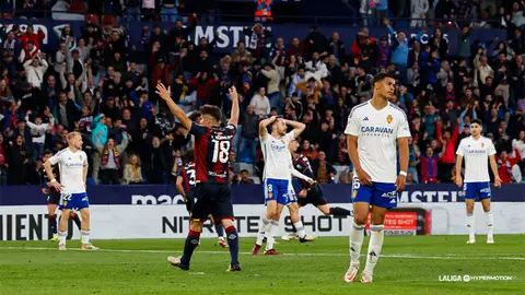 El Real Zaragoza volvi&oacute; a caer derrotado, esta vez ante el Levante. Foto: LaLiga
