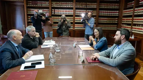 Imagen de la reuni&oacute;n Foto: Fabi&aacute;n Sim&oacute;n (DGA)