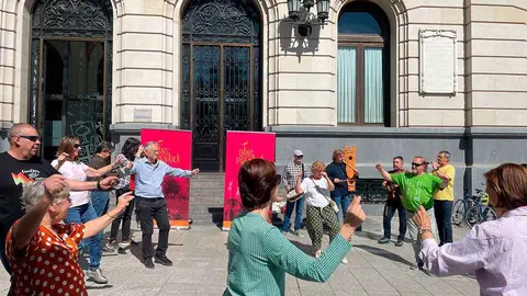 dance