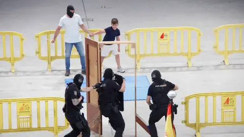 _exhibici&oacute;n poli_1-8