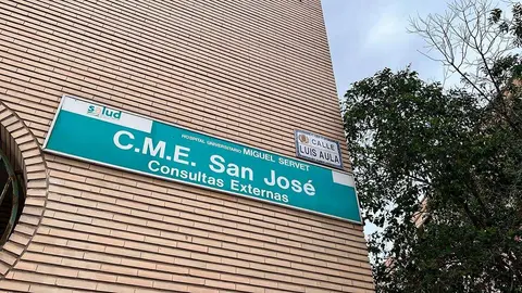 Exterior de un centro de salud en Zaragoza