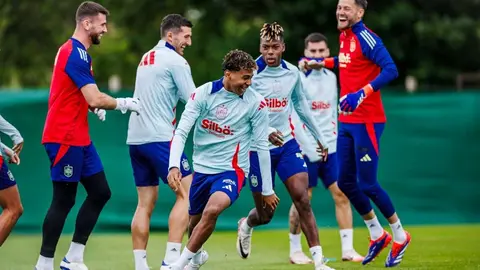 Espa&ntilde;a se prepara para enfrentarse a Alemania. Foto: SEFutbol.