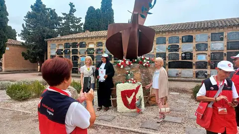 zaragoza-homenaje-voluntarios-cementerio-torrero-1