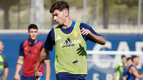 Gori Gracia, en su primer entrenamiento en el cuadro aragon&eacute;s. Foto: Real Zaragoza/Tino Gil