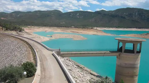 Comienza a bombear el agua de un poso del embalse de Calanda en la lucha contra la sequ&iacute;a