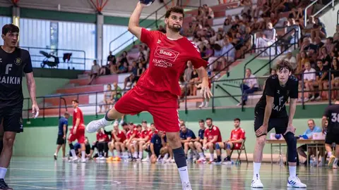 El Bada Huesca comienza la competici&oacute;n el 14 de septiembre. Foto: Bada Huesca