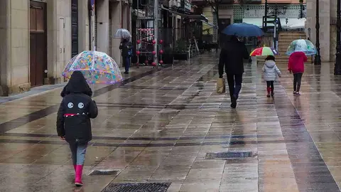Foto de archivo de lluvia en Zaragoza