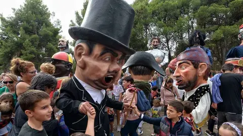 Cabezudos en el barrio de las Delicias.