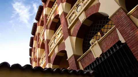 Exterior de la plaza de Toros de la Misericordia