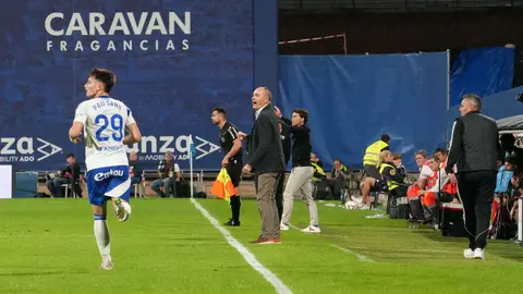 El t&eacute;cnico zaragozano ha puesto a punto al Real Zaragoza antes de jugar frente al Eldense. Foto: Pilar &Aacute;lvarez
