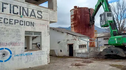 Imagen de archivo del desmantelamiento de Inquinosa. Foto: DGA