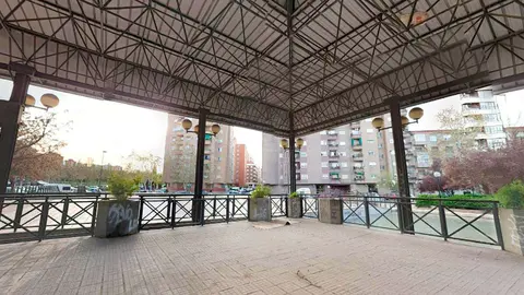Antiguo quiosco del parque de La Aljafer&iacute;a