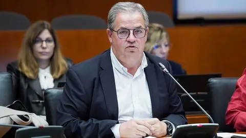 El diputado del Partido Popular, Jes&uacute;s Fuertes, en la Comisi&oacute;n de Sanidad. Foto: Cortes de Arag&oacute;n